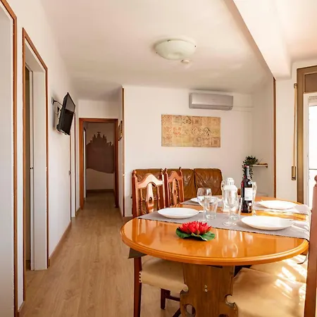Apartman 5 Min To The Sea And 15 Min To Barcelona Center Sant Adria de Besos