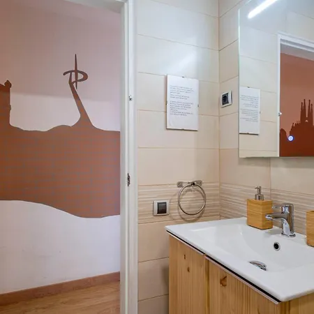 Apartman 5 Min To The Sea And 15 Min To Barcelona Center Sant Adria de Besos